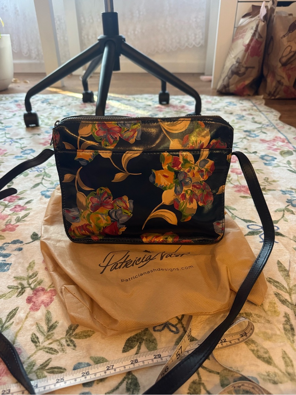 Patricia Nash Le Fleur Vallata Floral Leather Crossbody Bag - Picture 4 of 10
